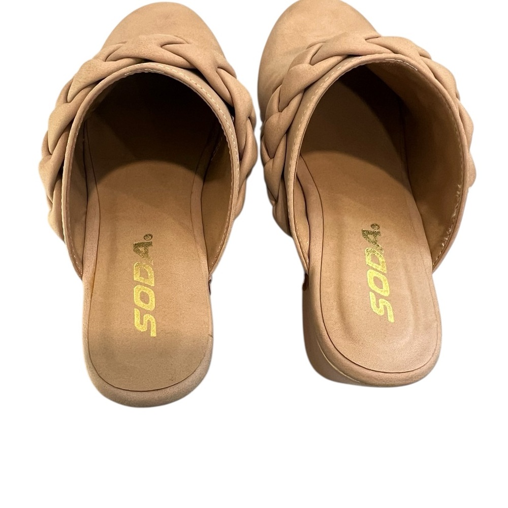 Soda Morel Womens Tan Beige Wood Chunky Heel Clogs Size 6 - Picture 4 of 6